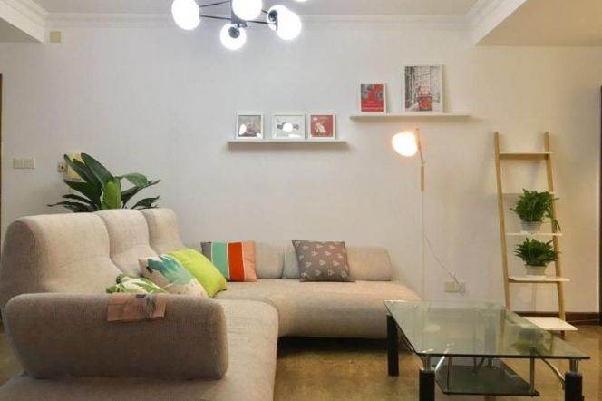 Bright room near Hanzhong rd, with balcony,close to TJU,long/short lease