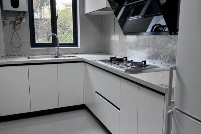 Bright 3Br+Yard @ L7/9 