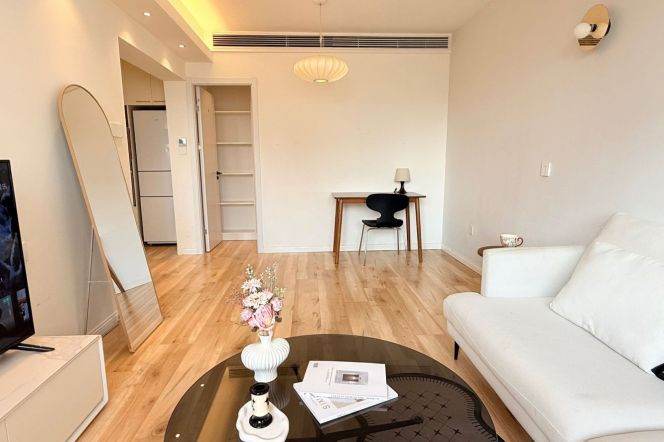  bright elevator 1br Nr hongqiao road M3/4/10