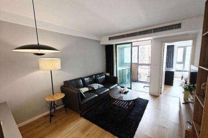 Wuding Road - modern 1bed - elevator- bright & cosy @ Jing’an temple 