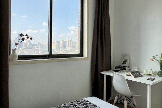 Bright room near West Nanjing rd, close to ECNU, long/short lease