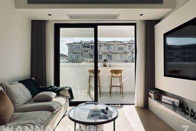 Garden Compound/Gubei Area/Stairs/Open Balcony/Large Storages/Cozy2br