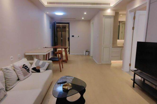 Popular compound 1 br with big open balcony in QianTan. easy to L6/8/11 Oriental sports center st.