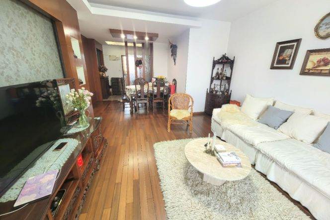 3 Brs, 2 Baths with River View, 140 sqm, Balcony @ Zhenping metro L7