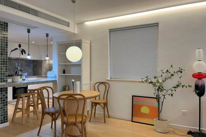 iapm/joffre garden 2br modern/bright