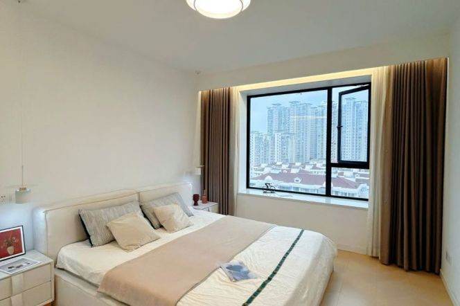 2+1 Rooms, 1 Bath with Central ac, Oven, Dryer, 120 sqm @ Caobao metro L12