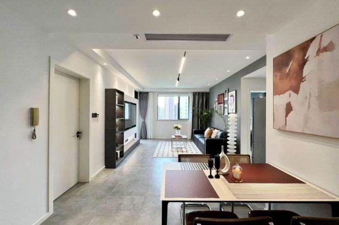 2 Brs, 1 Living room with Open Balcony, Floor Heating, Central ac, 110 sqm @ Xiaonanmen station L9