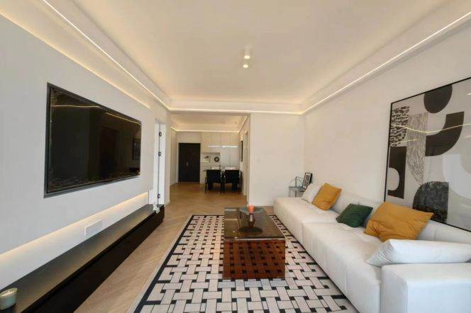 High floor 2Brs  Apt+heating+central AC+Oven@Zhongshan Park