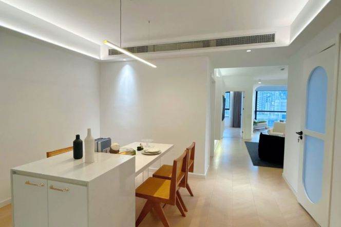 2+1 Rooms, 1 Bath with Central ac, Oven, Dryer, 120 sqm @ Caobao metro L12