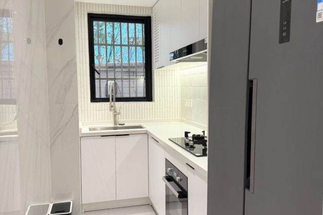 Modern designed 1br apt Jiaotong university