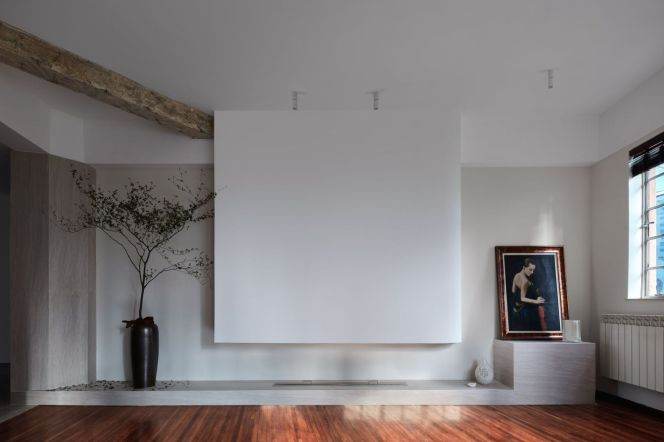 Timeless 2BR 2BR Old Apt next to Plaza 66/West Nanjing Rd