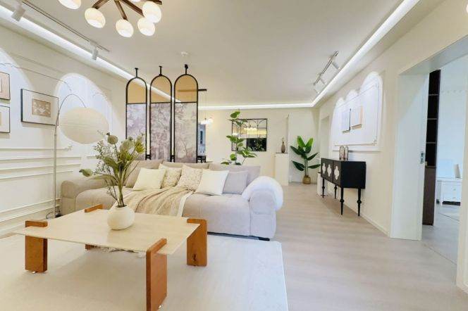 3 Brs, 2 Baths, Floor Heating/Central ac/Dish washer, 150 sqm @ Jiaotong uni L10&11