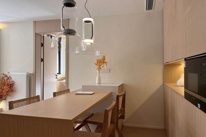 Spacious 2BR Apt | Jiaotong Univer. Metro L10&11 | Good design | 17.8K