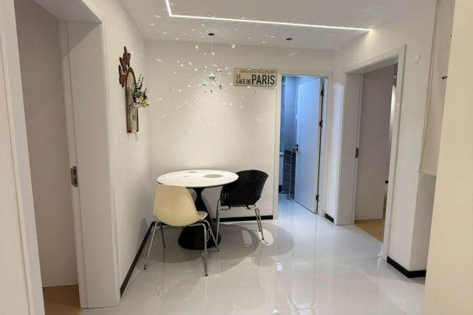 Morden&Bright 2Bdrs /Floor heating @Longxi Rd &Line 10