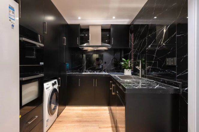 modern 2brs plus study nice open balcony floor heating nice view in Green city Dulwich