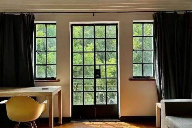 Green view 1br&2baths with balcony near Jiangsu Road