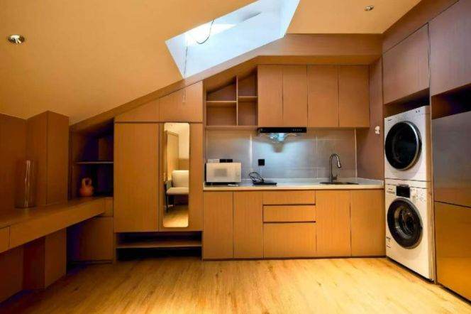 Featured Studio Clean Building and Stairs@IAPM