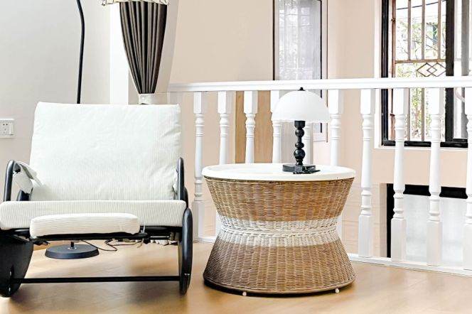 Modern High-Floor 1BR | Jing'an Seasons | 70sqm with Floor Heating | Prime West Nanjing Rd Location