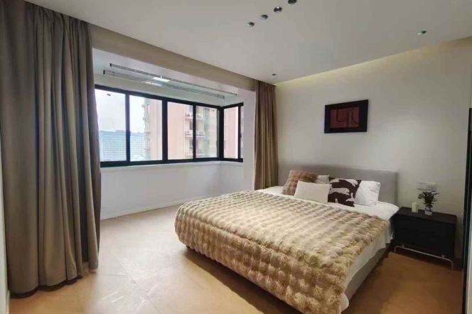 yishan rd elevator 2BR/big living room@L3/4/9