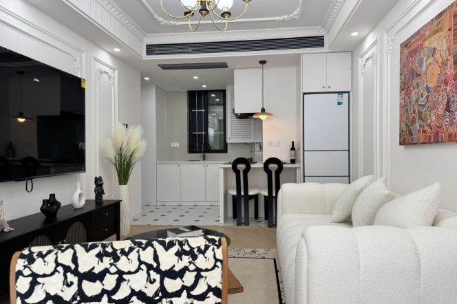 Spacious 1Br Apt + big private yard | Jiashan rd & South Shanxi rd /Iapm/11.9K