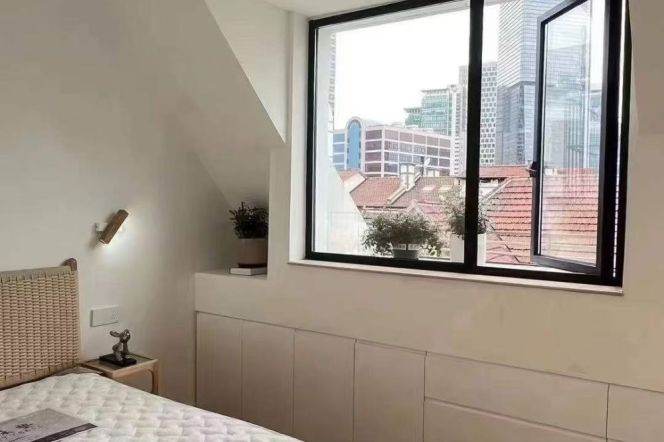 historical building-1bed 90sqm /balcony/ quiet unit @ line 2/12/14 jing’an temple 