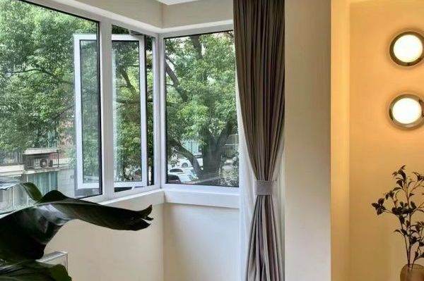 Brand New Designer 1BR | Fenglin Mansion | South-Facing & Airy | Walk-in Closet & Open Kitchen