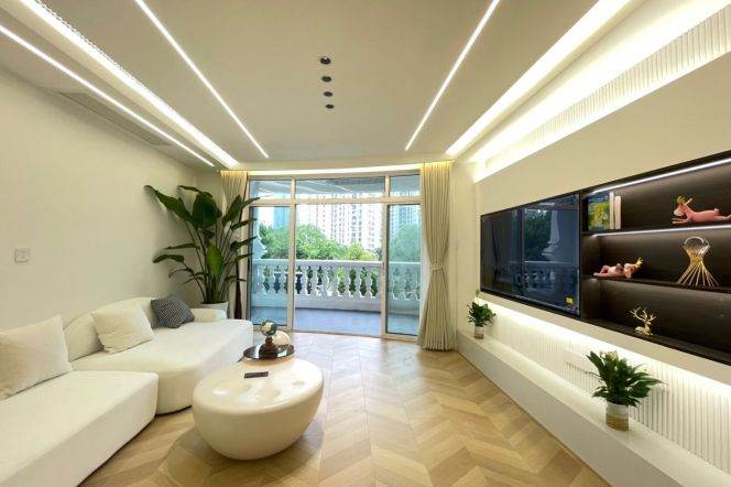 2 Brs, 2 Baths,Balcony, Floor heating, Central ac, Oven, Dish washer, 140 sqm @ Wuning metro L13