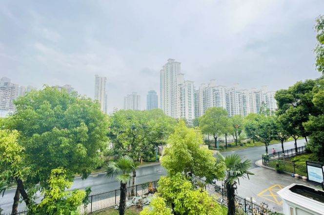 2 Brs, 2 Baths,Balcony, Floor heating, Central ac, Oven, Dish washer, 140 sqm @ Wuning metro L13