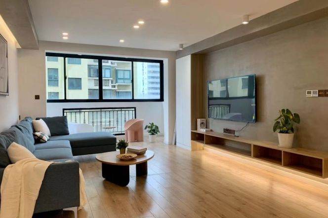 Huangpu,3br, 2ba,  balcony