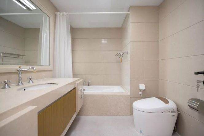 modern big 2brs wooden floor nice river view beside Huang pu river only 24K