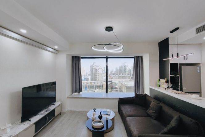 elevator 2br/2baths caobao rd @L1/12