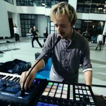 High Kick X Morella Bai X Yukes