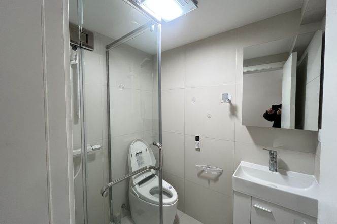 Nr. Jiaotong University Metro, 2br, 2ba+storage room