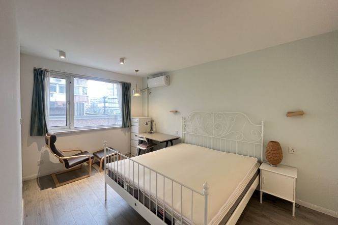 Nr. Jiaotong University Metro, 2br, 2ba+storage room