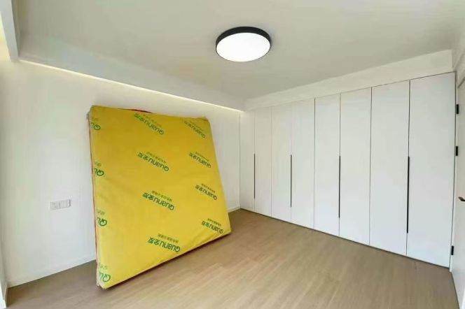 Bright 1br with elevator near Changping Rd M7