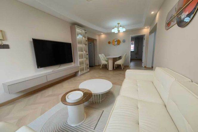 elevator 3BR/2Baths (N)xizang rd @L8/3