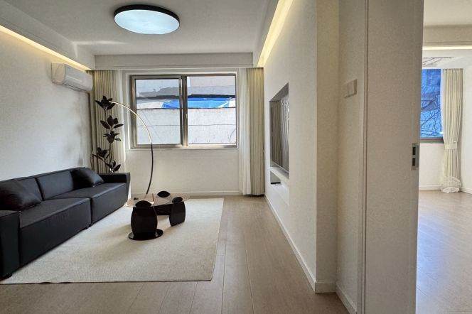 Sunny 1BR +elevator | Changping rd L7 & Jing'an Temple L2/7 | 10.5K