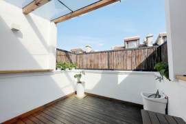 Huaihai rd nice house with terrace