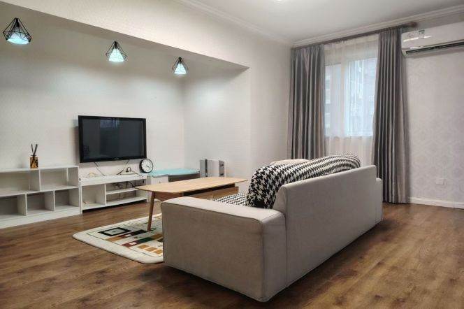 2 Brs, 2 Baths with Floor Heating, 120 sqm @ Hongbaoshi metro L10