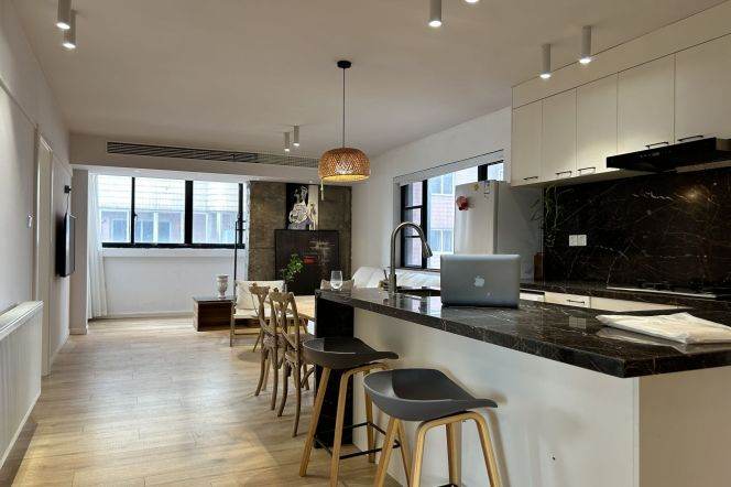 Spacious and Well-decorated 3Br @ Jiangsu rd | Heating ,16K