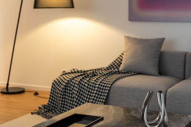 Sleek 3BR South-Facing Residence | Suzhou Creek Views | Full Floor Heating & Premium Appliances