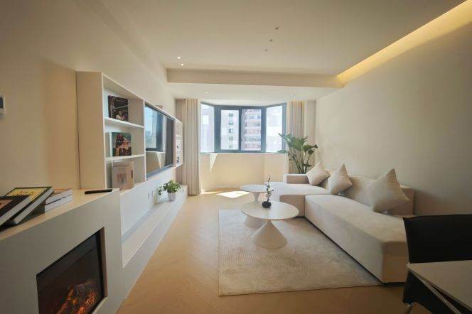 Fresh 1br Nr west nanjing Rd M2/12/13