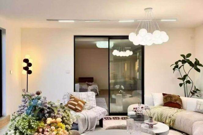 modern big 2brs big terrace floor heating open kitchen near line 2,11 and Yu yua road 