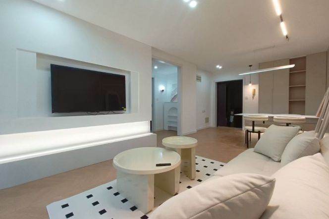 yishan rd elevator 1BR/big living room@L3/4/9