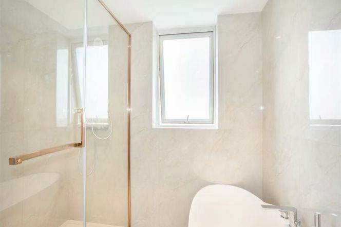 modern big 3brs floor heating nice view in Xintiandi line 1,10,13,14 beside park 