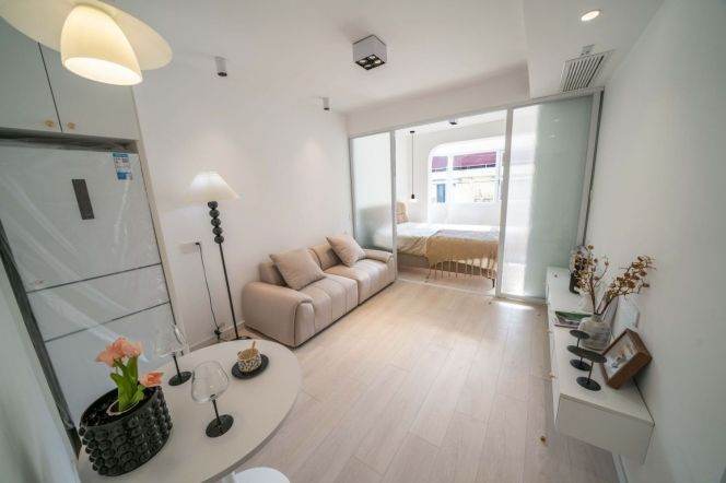 Simple Stylish 1Brm With Central AC Near Line 2/11 Jiangsu Rd