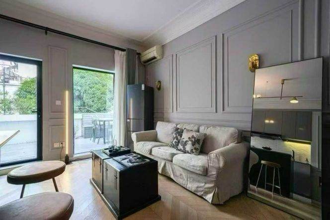 Urumqi/Anfu rd decent large 1br/2lv/1bt apt with terrace; L1/7