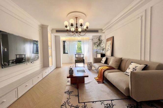 Nice compound Spacious 2Br/2Lr/1Bt Close to L13/14 Wuning Rd Station 