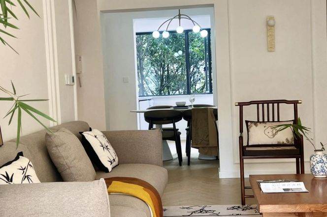 Nice compound Spacious 2Br/2Lr/1Bt Close to L13/14 Wuning Rd Station 