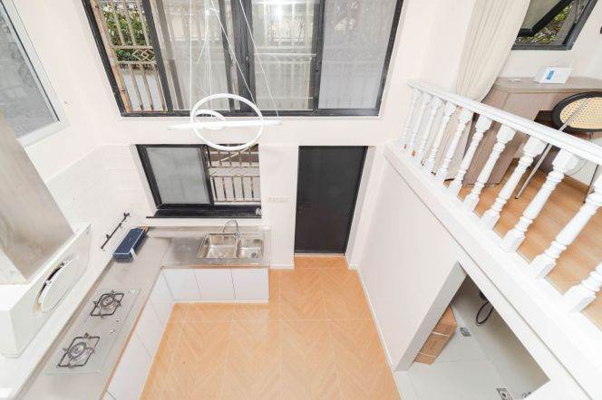 Freshly renovated duplex 1br,close to Shanghai Library,Line 10